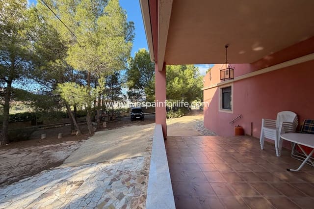 3 slaapkamer Finca/Landhuis te koop in La Romana met zwembad garage - € 280.000 (Ref: 9789551)