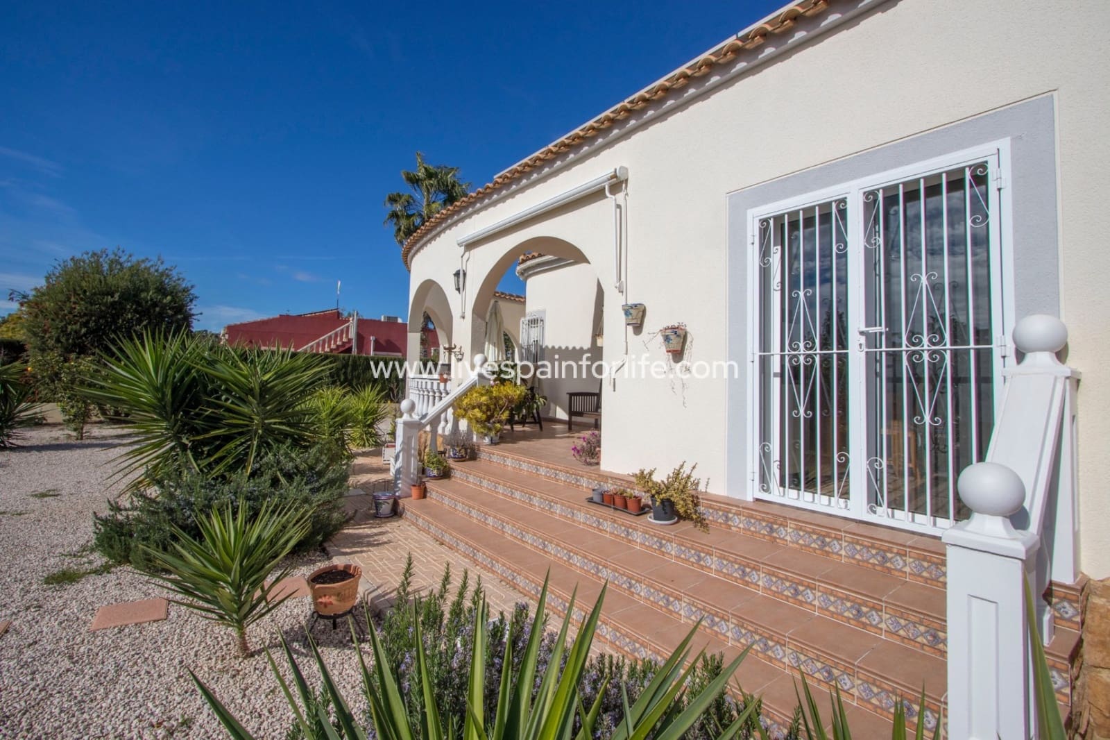 3 soveværelse Finca/Landehus til salg i Catral med swimmingpool garage - € 359.999 (Ref: 9793281)