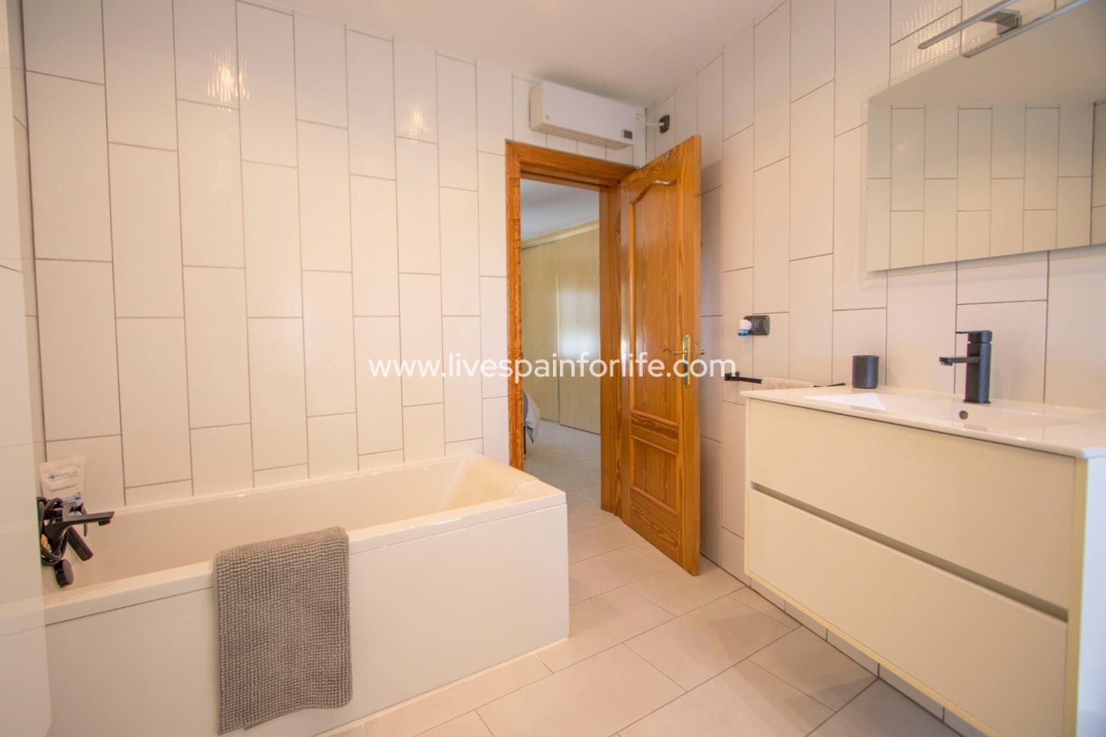 Finca/Casa Rural de 4 habitaciones en Catral en venta con piscina garaje - 549.000 € (Ref: 9793286)