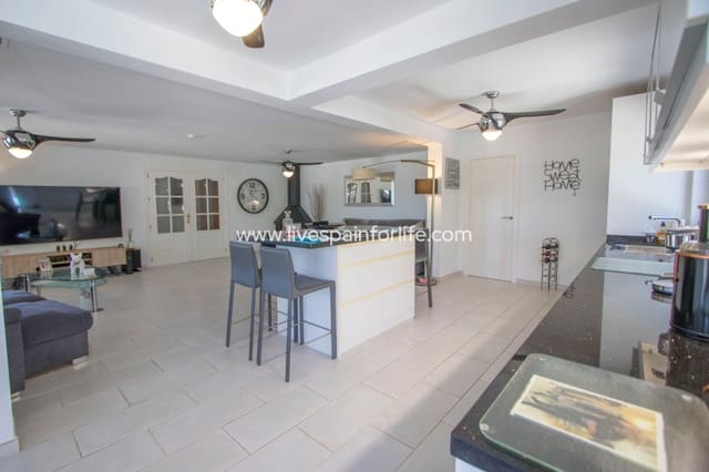 4 Zimmer Finca/Landgut zu verkaufen in Catral mit Pool Garage - 549.000 € (Ref: 9793286)