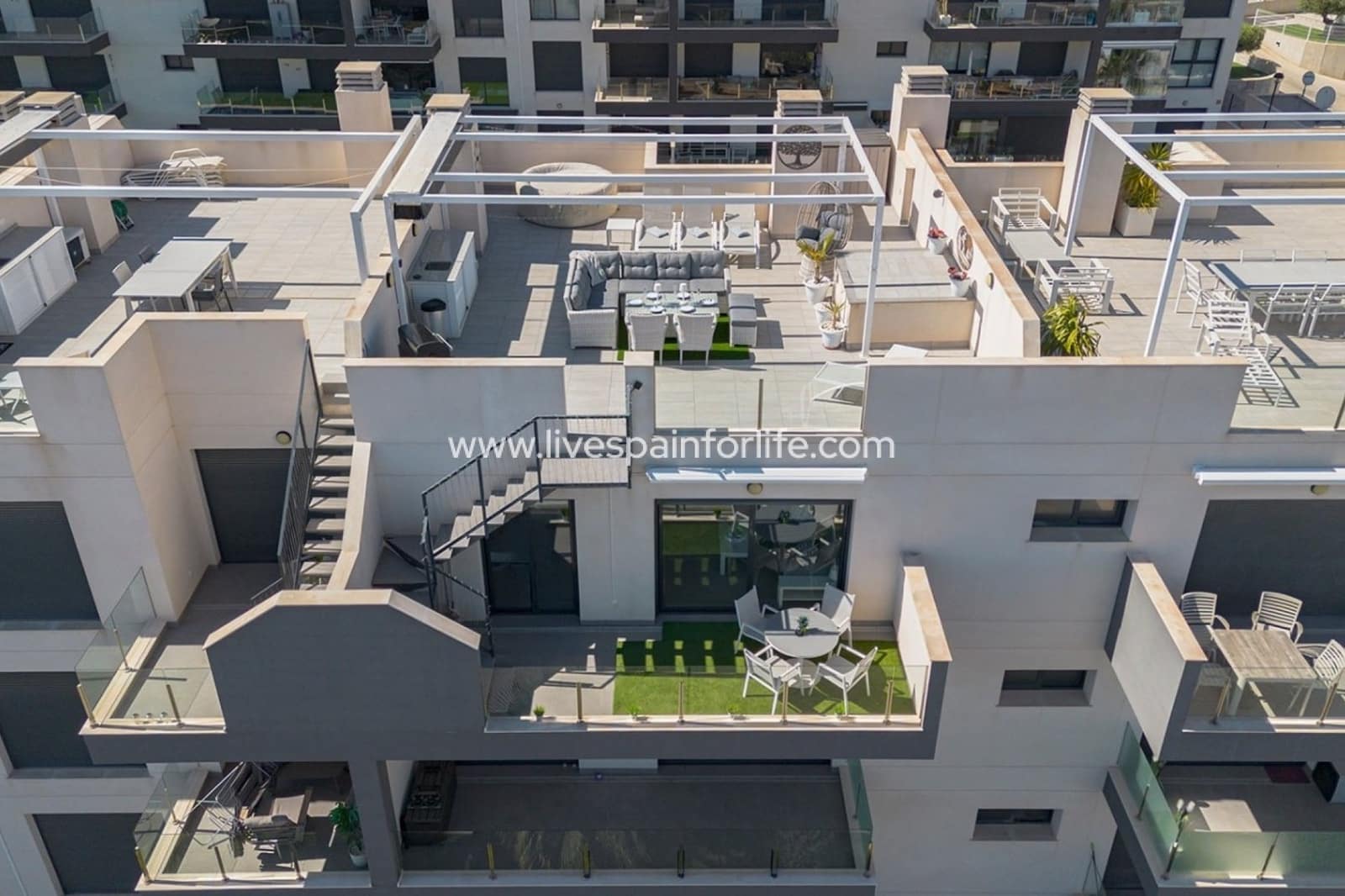 2 slaapkamer Appartement te koop in Villamartin met zwembad garage - € 289.900 (Ref: 9795228)