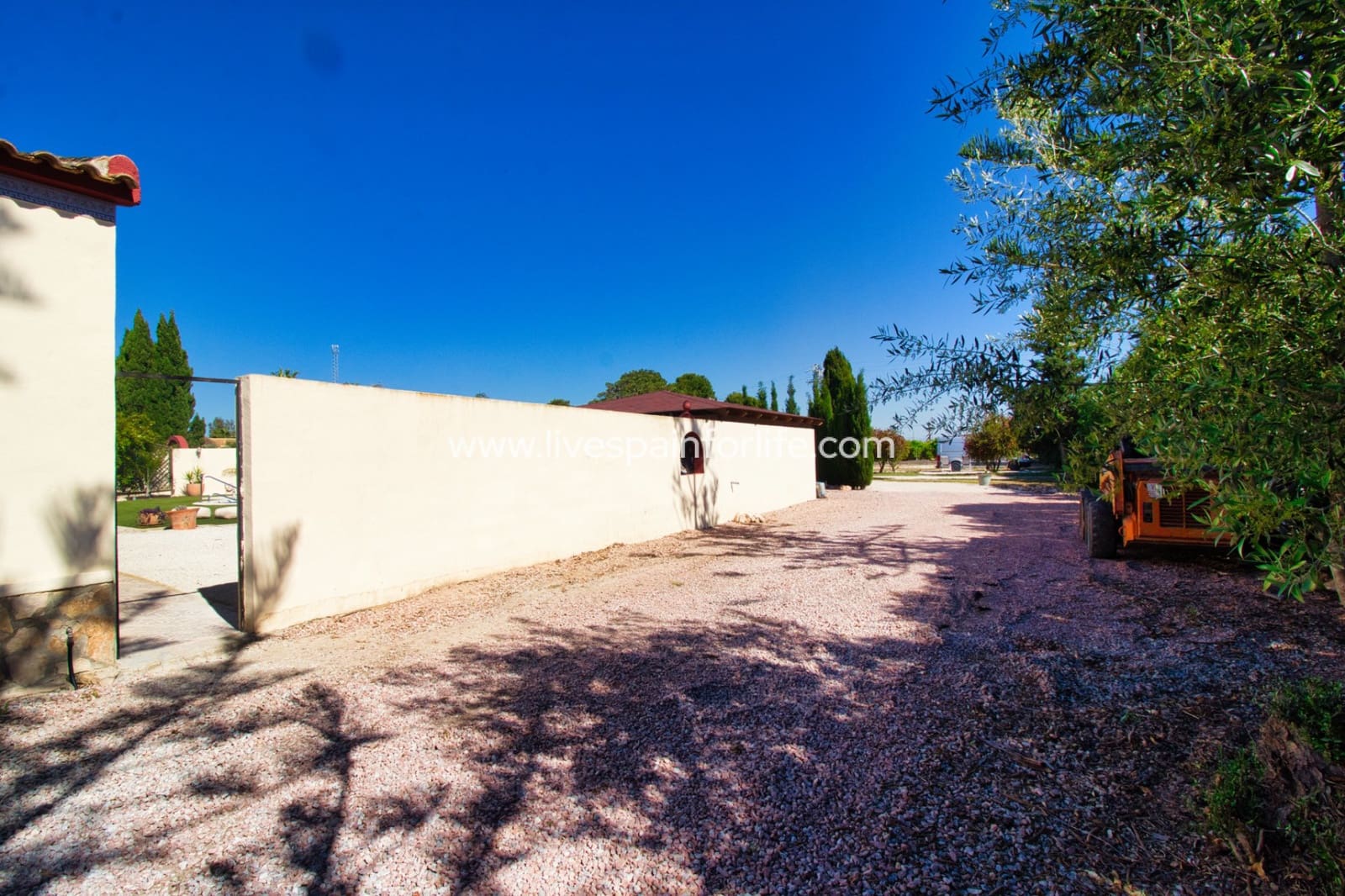 4 bedroom Finca/Country House for sale in Daya Vieja with pool garage - € 539,000 (Ref: 9801425)