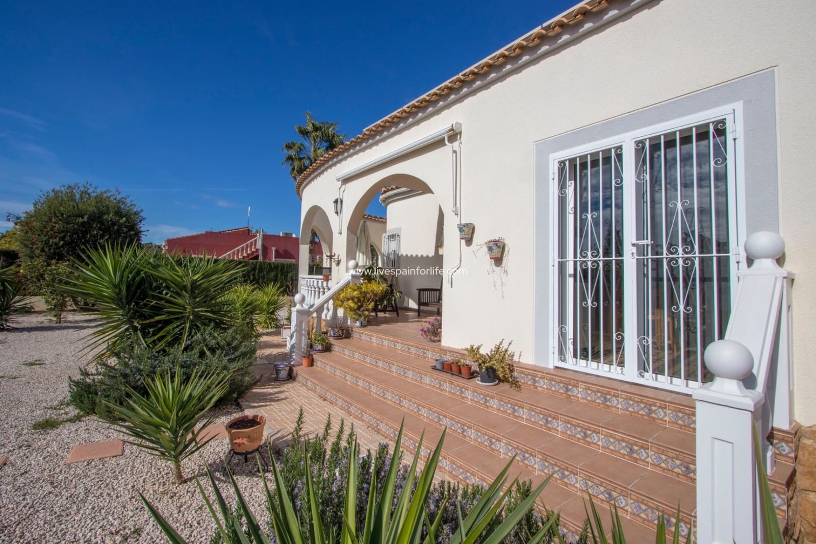 3 slaapkamer Finca/Landhuis te koop in Catral met zwembad garage - € 359.999 (Ref: 9801427)