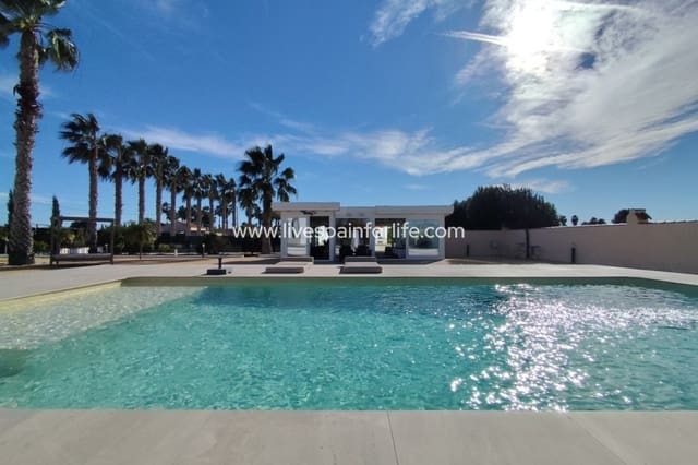 3 soveværelse Finca/Landehus til salg i Almoradí med swimmingpool garage - € 525.000 (Ref: 9801429)