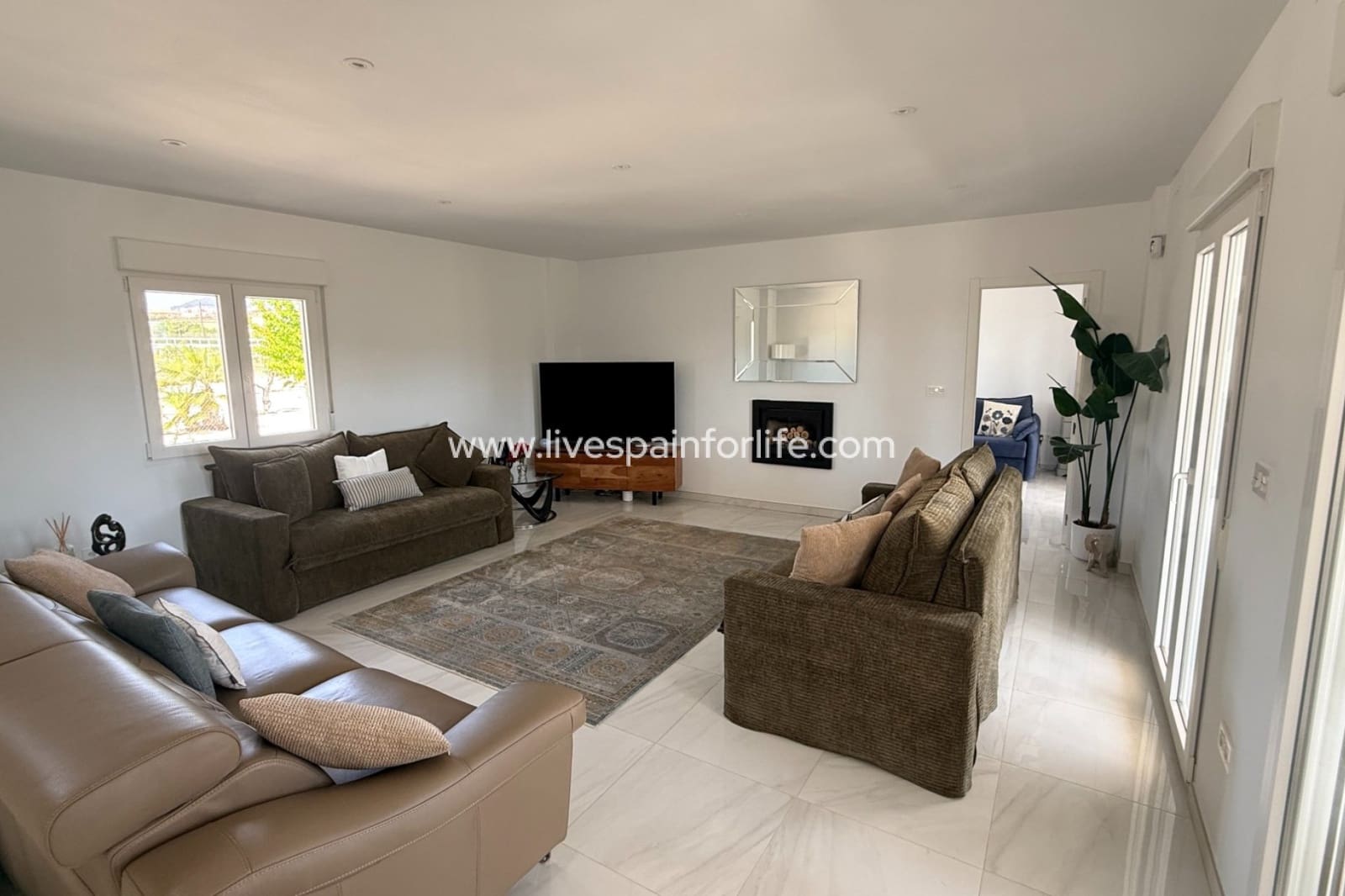 4 quarto Moradia para venda em Pinoso com piscina garagem - 649 950 € (Ref: 9801436)