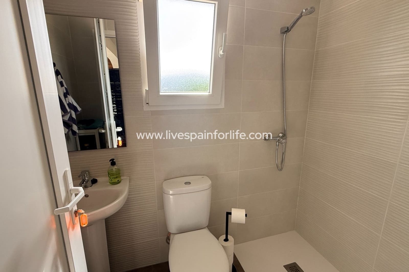 4 Zimmer Villa zu verkaufen in Pinoso mit Pool Garage - 649.950 € (Ref: 9801437)