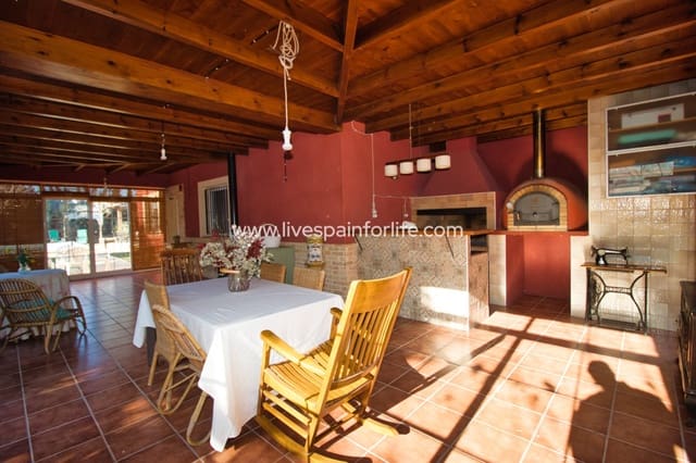 Finca/Casa Rural de 3 habitaciones en Callosa de Segura en venta con piscina - 480.000 € (Ref: 9802580)