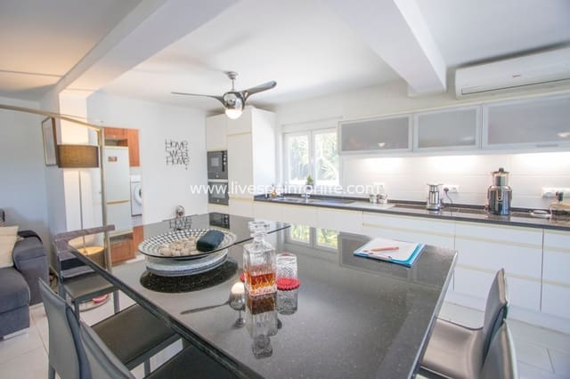 4 slaapkamer Finca/Landhuis te koop in Catral met zwembad garage - € 549.000 (Ref: 9802589)