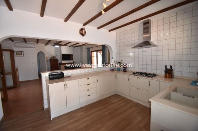 3 soveværelse Villa til salg i Formentera del Segura med swimmingpool garage - € 397.500 (Ref: 9802593)