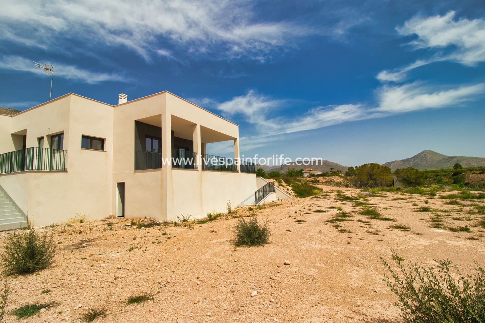 3 soveværelse Finca/Landehus til salg i Hondon de las Nieves med swimmingpool - € 430.000 (Ref: 9804954)