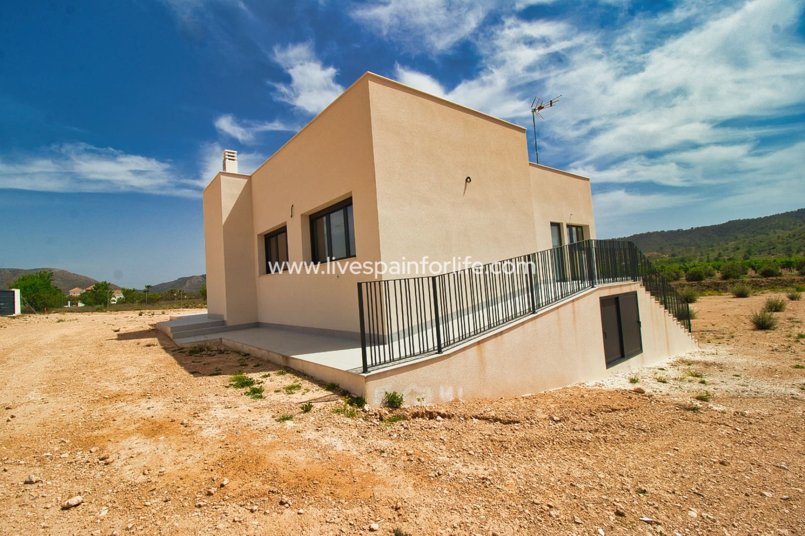 3 soveværelse Finca/Landehus til salg i Hondon de las Nieves med swimmingpool - € 430.000 (Ref: 9804954)