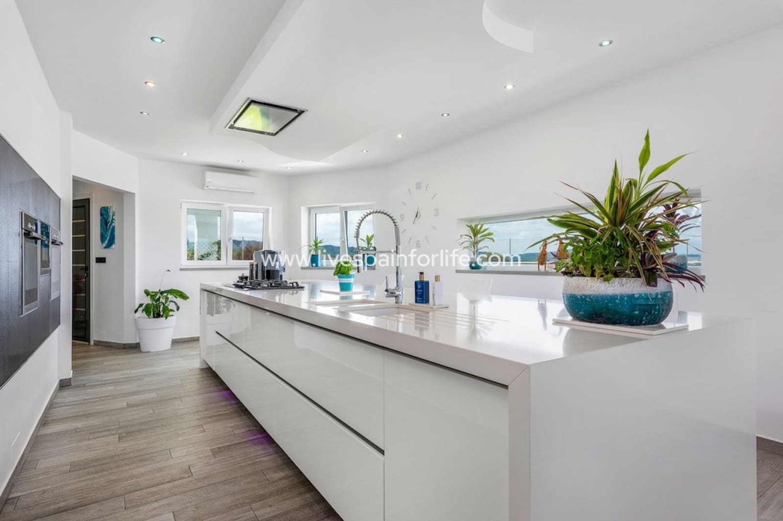 5 sovrum Finca/Hus på landet till salu i Torremendo med pool - 1 695 000 € (Ref: 9804961)