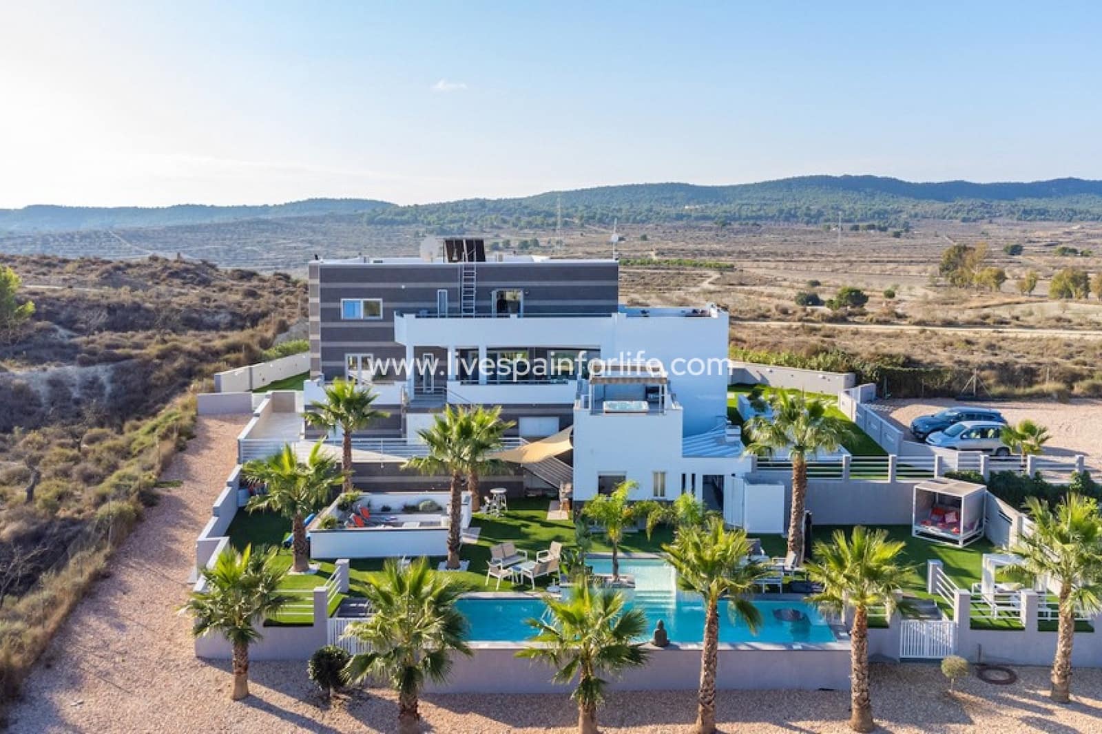 5 sovrum Finca/Hus på landet till salu i Torremendo med pool - 1 695 000 € (Ref: 9804961)