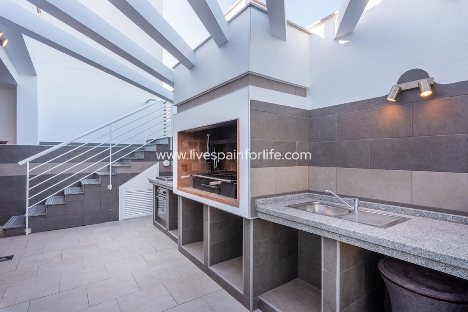 5 sovrum Finca/Hus på landet till salu i Torremendo med pool - 1 695 000 € (Ref: 9804961)