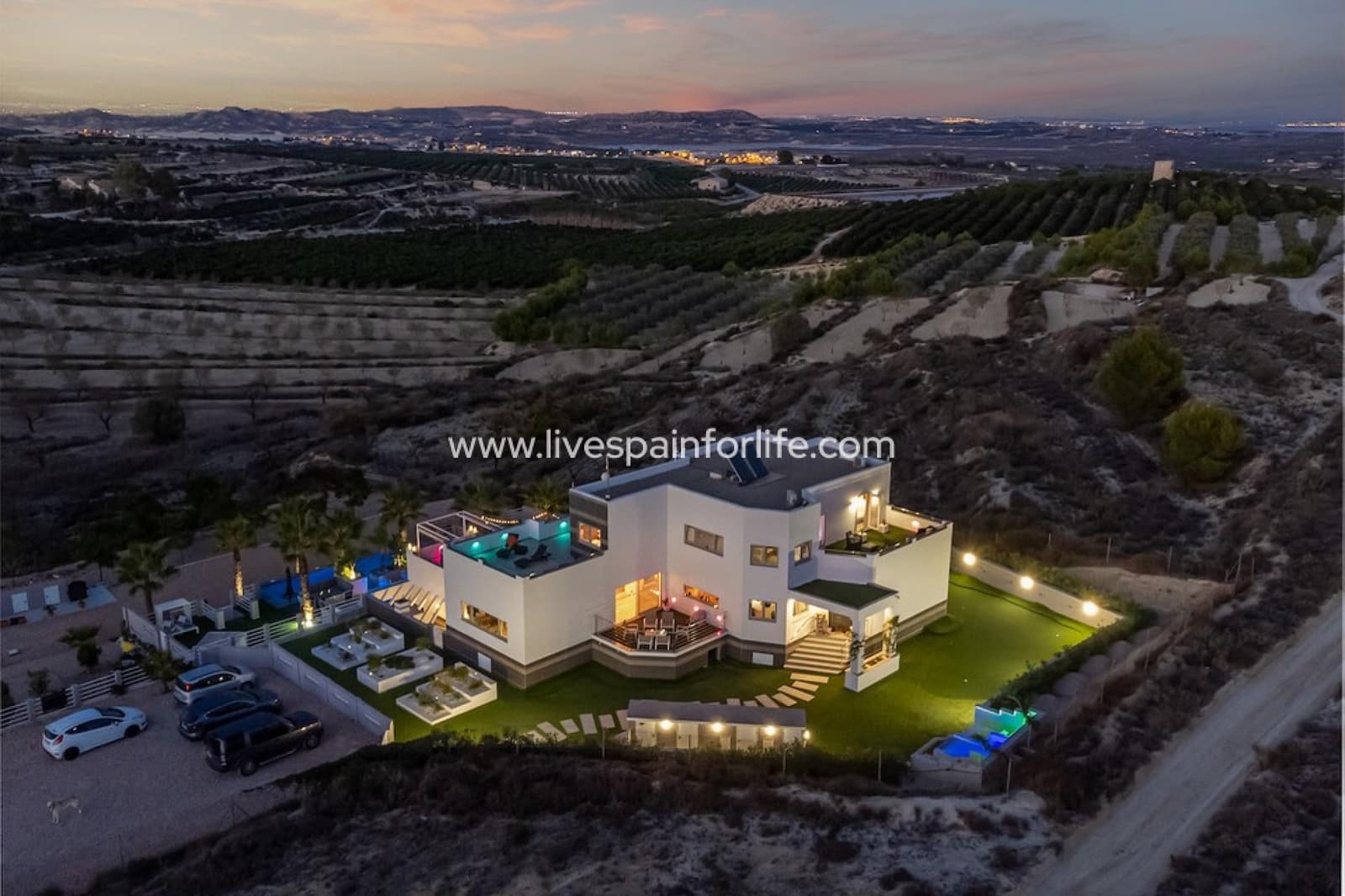 5 sovrum Finca/Hus på landet till salu i Torremendo med pool - 1 695 000 € (Ref: 9804961)