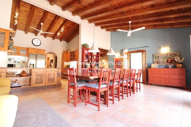 7 Zimmer Finca/Landgut zu verkaufen in Catral mit Pool Garage - 975.000 € (Ref: 9804963)