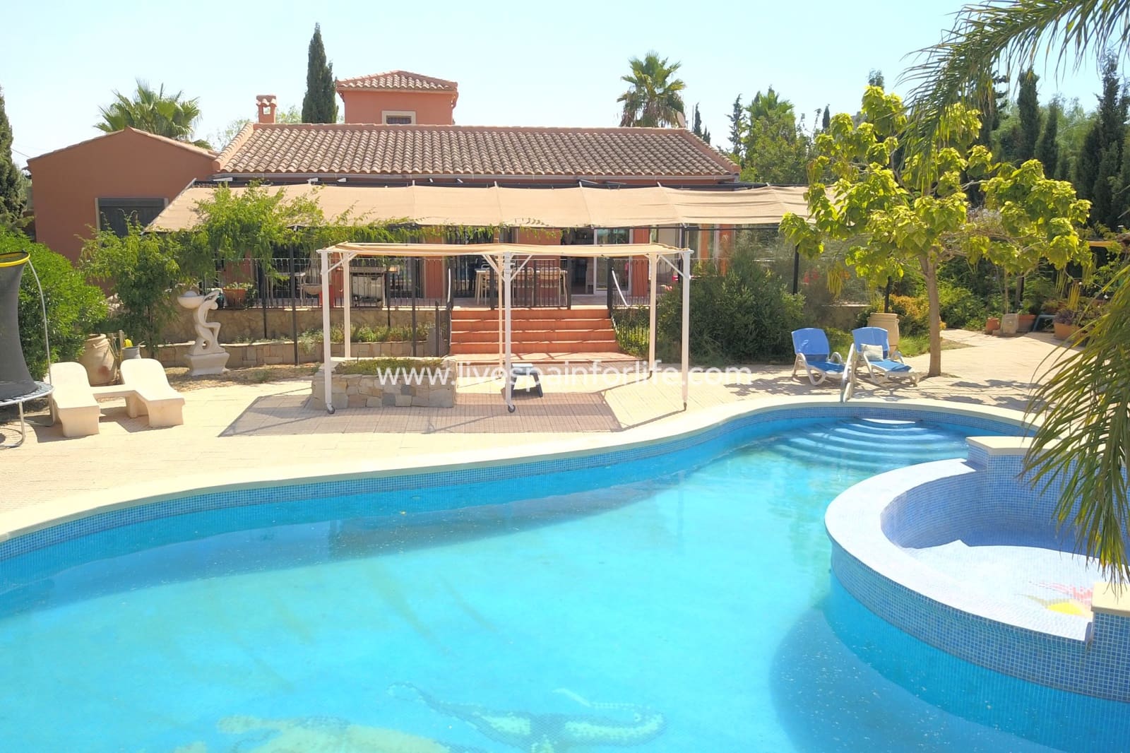 7 Zimmer Finca/Landgut zu verkaufen in Catral mit Pool Garage - 975.000 € (Ref: 9804963)