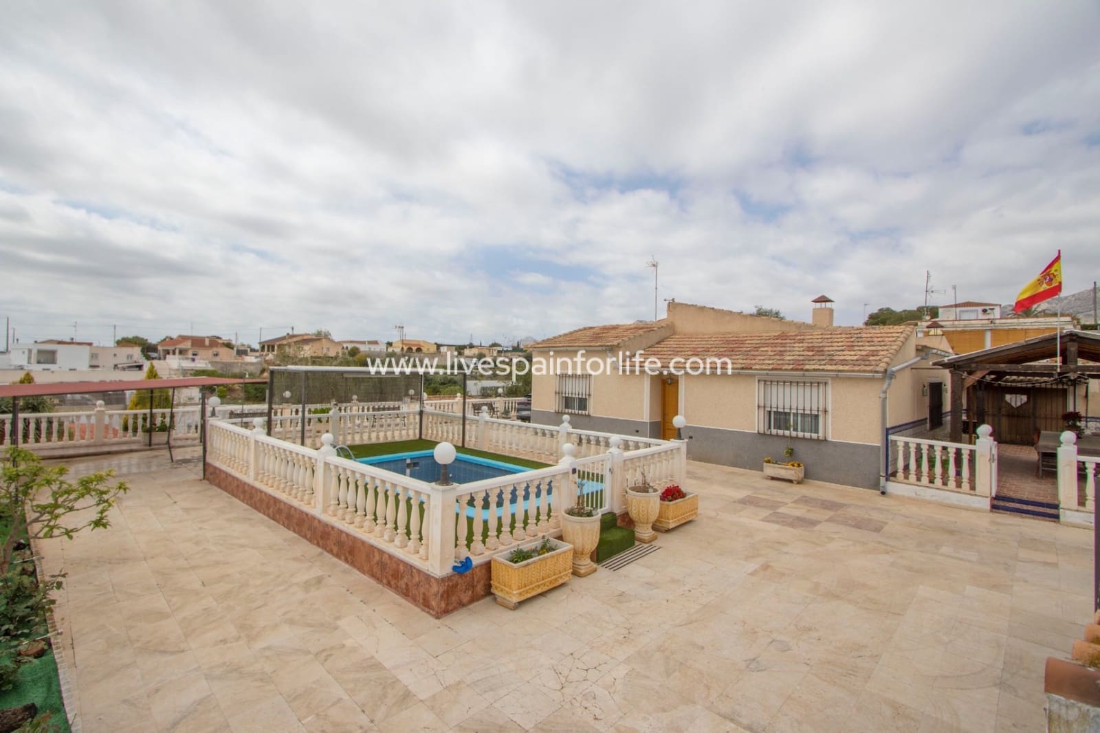 5 sovrum Finca/Hus på landet till salu i Albatera med pool garage - 320 000 € (Ref: 9804966)