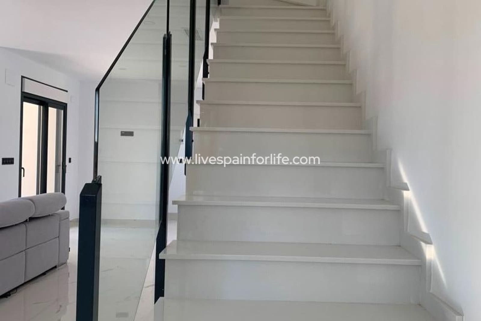 4 soveværelse Villa til salg i Pinoso med swimmingpool garage - € 518.000 (Ref: 9805381)