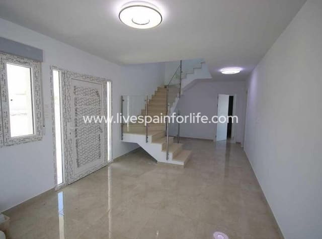 4 sypialnia Willa na sprzedaż w Pinoso z basenem - 491 000 € (Ref: 9805382)
