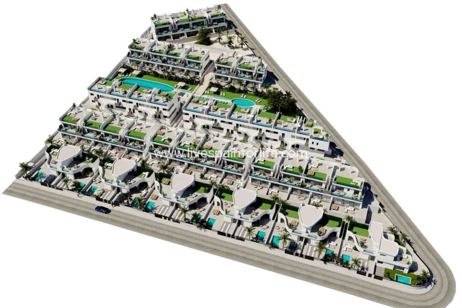 2 bedroom Bungalow for sale in Torrevieja with pool garage - € 315,000 (Ref: 9806752)