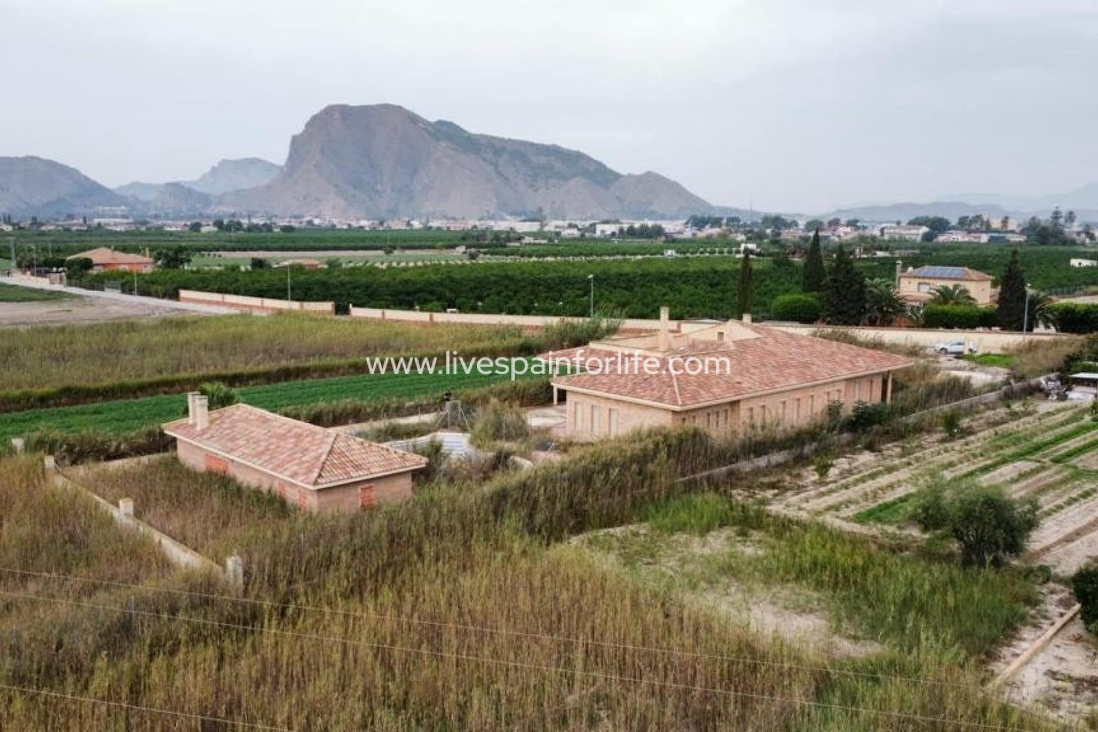 5 Zimmer Finca/Landgut zu verkaufen in Alicante / Alacant Stadt mit Pool Garage - 240.000 € (Ref: 9809381)