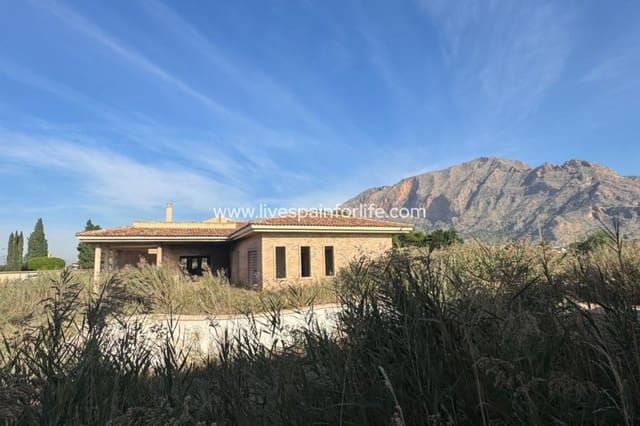 5 Zimmer Finca/Landgut zu verkaufen in Alicante / Alacant Stadt - 240.000 € (Ref: 9809381)