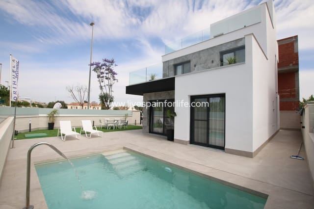 3 soverom Villa til salgs i Pilar de la Horadada med svømmebasseng garasje - € 495 000 (Ref: 9810973)