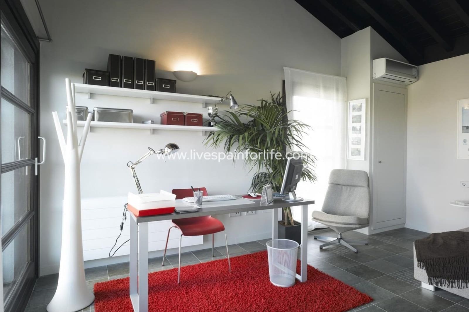 4 sypialnia Willa na sprzedaż w La Peraleja Golf Resort z basenem garażem - 725 000 € (Ref: 9811136)