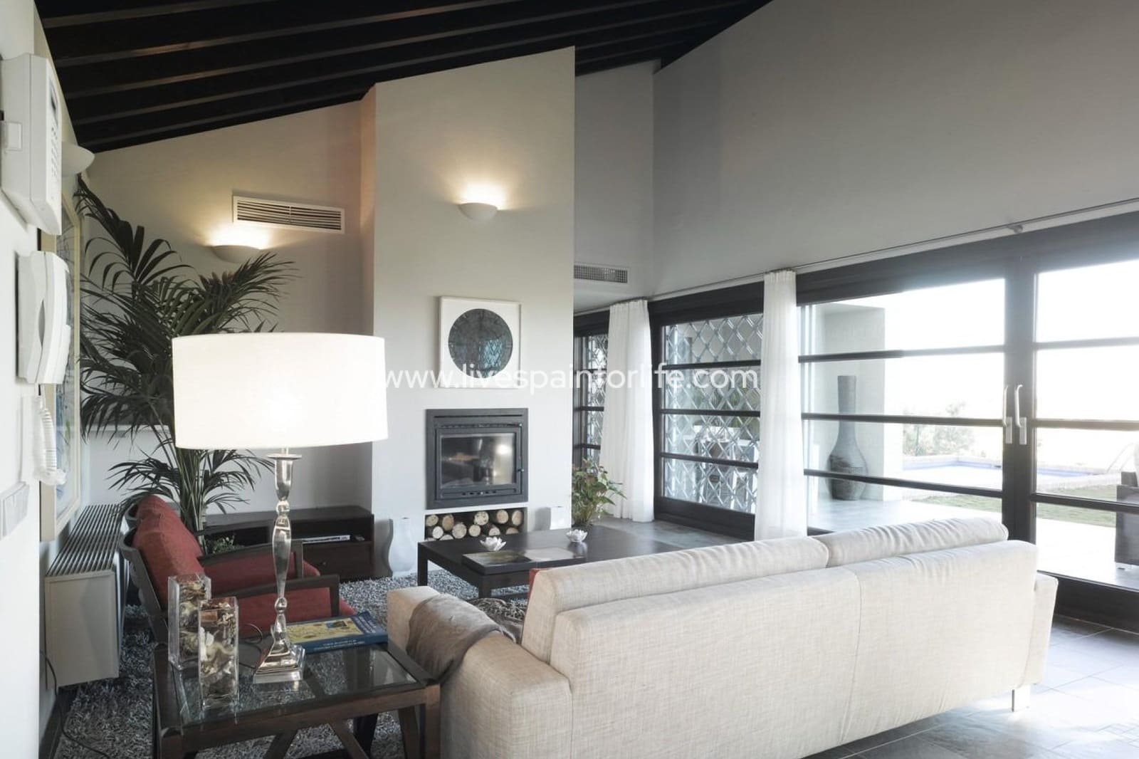 4 sypialnia Willa na sprzedaż w La Peraleja Golf Resort z basenem garażem - 725 000 € (Ref: 9811136)