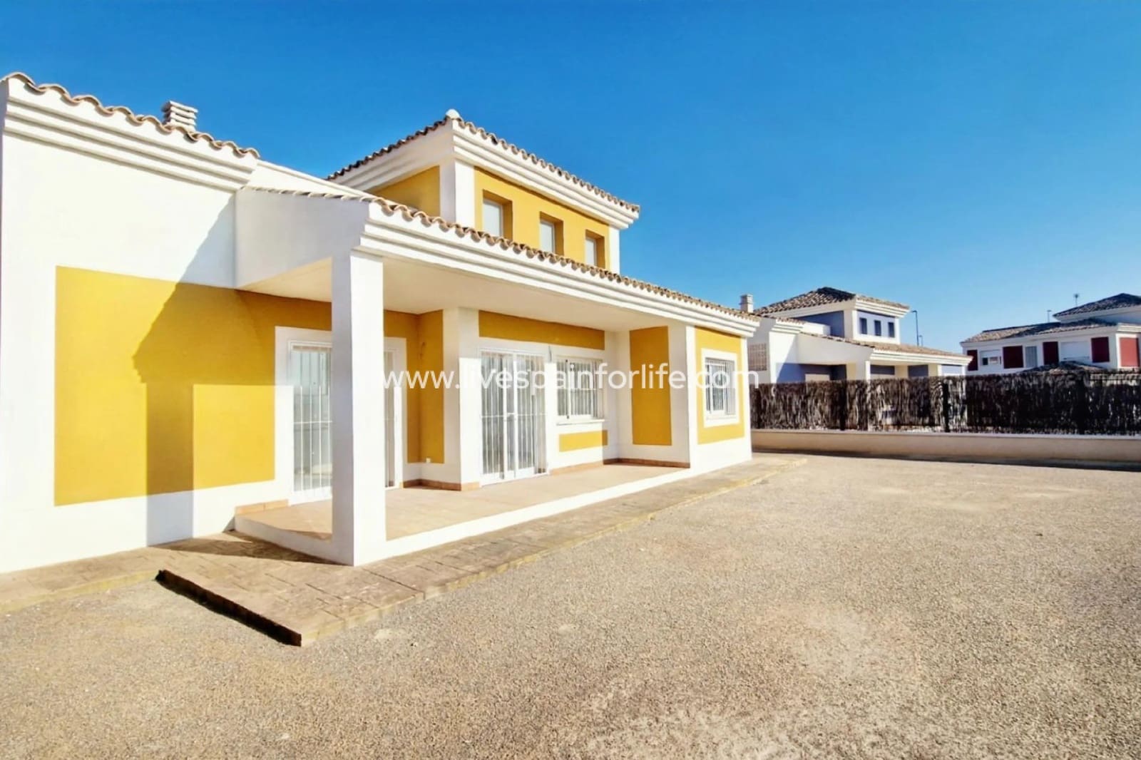 3 quarto Moradia para venda em Purias com garagem - 375 000 € (Ref: 9811137)