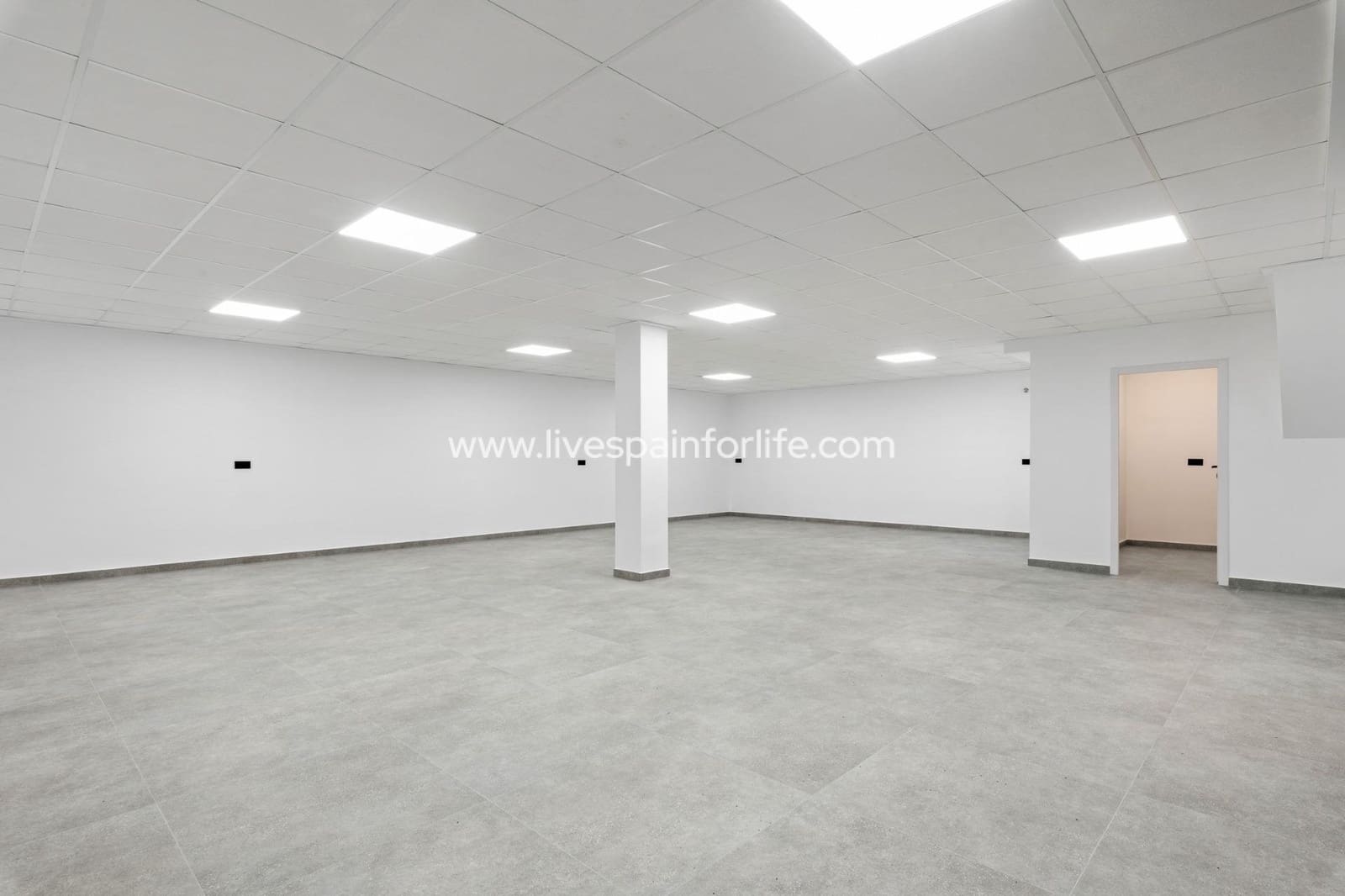 4 quarto Moradia para venda em La Zenia com piscina garagem - 1 600 000 € (Ref: 9811142)