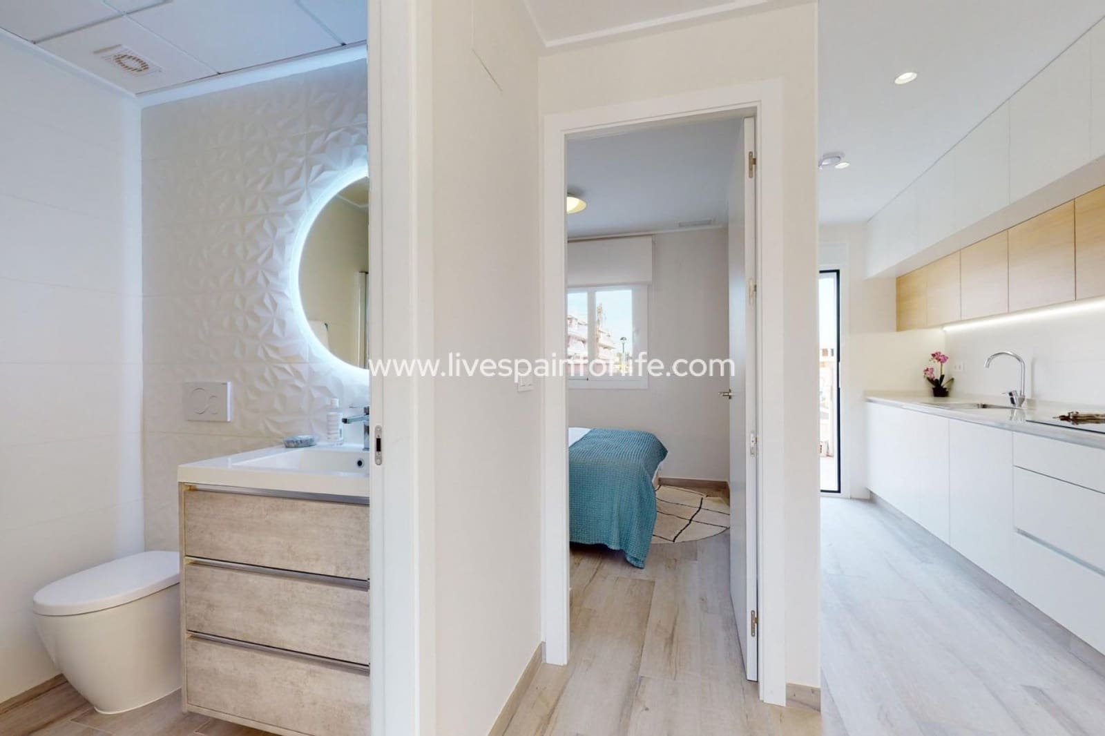 Apartamento de 3 habitaciones en Pilar de la Horadada en venta con piscina garaje - 349.900 € (Ref: 9811147)