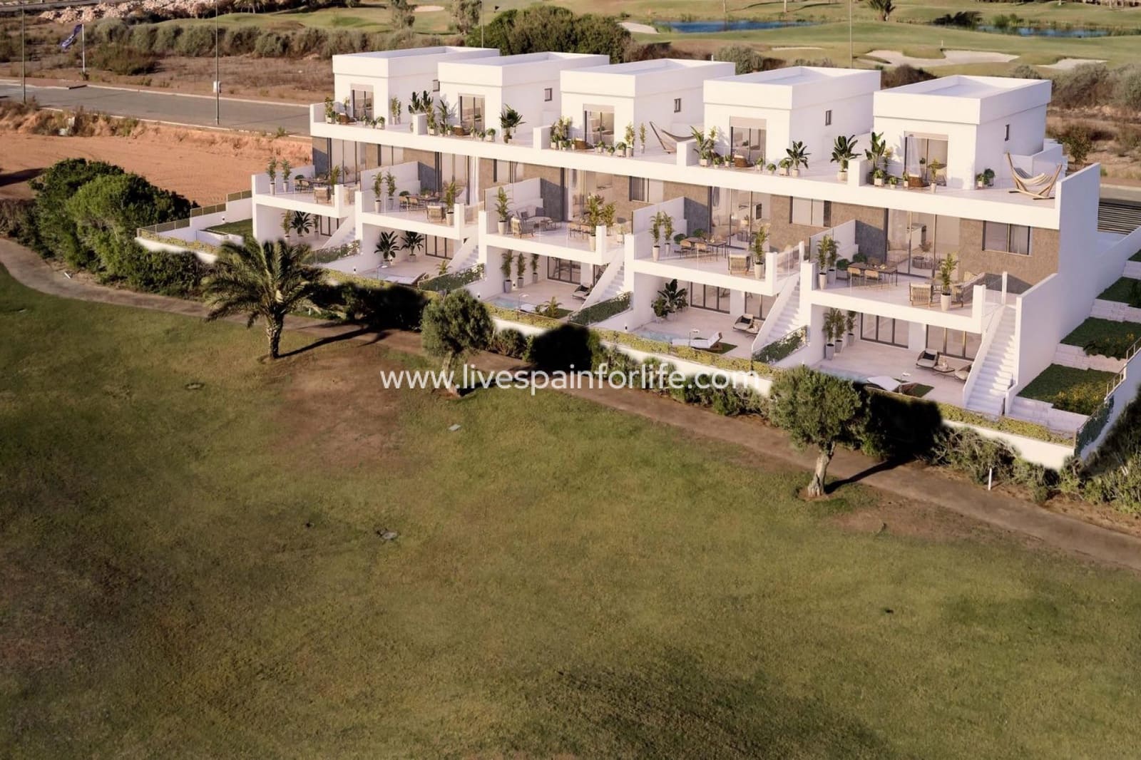 Chalet de 3 habitaciones en Los Alcázares en venta con piscina garaje - 720.000 € (Ref: 9811149)