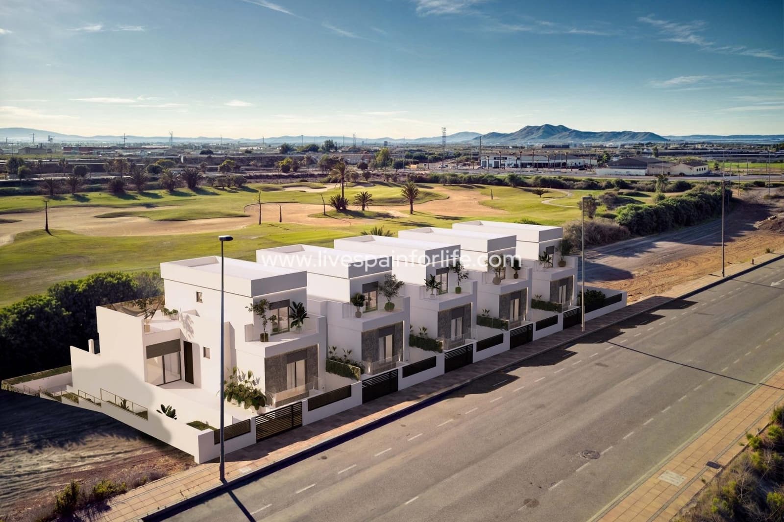 Chalet de 3 habitaciones en Los Alcázares en venta con piscina garaje - 720.000 € (Ref: 9811149)