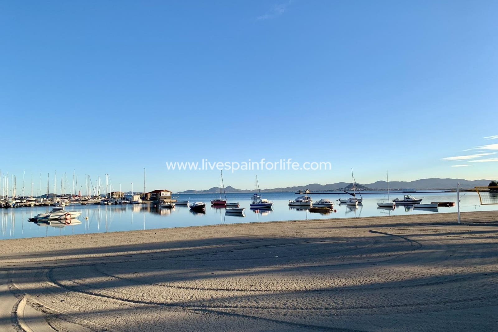 3 Zimmer Villa zu verkaufen in Los Alcazares mit Pool Garage - 659.000 € (Ref: 9811156)