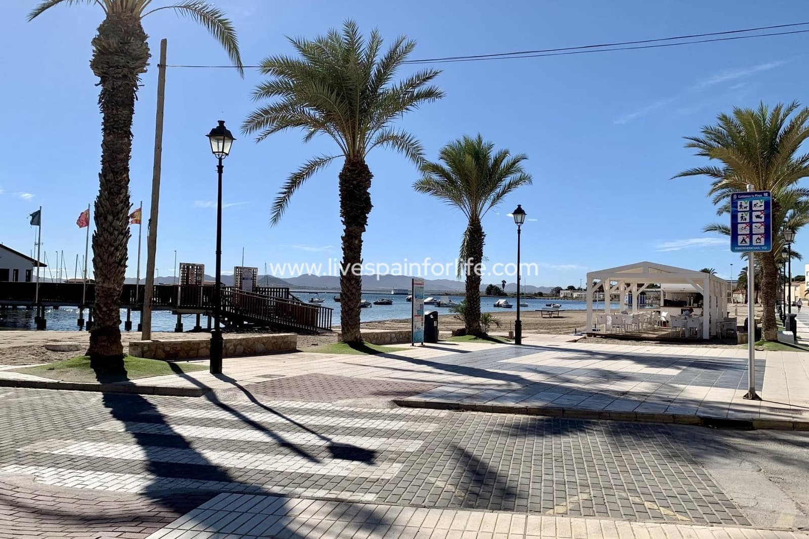 3 Zimmer Villa zu verkaufen in Los Alcazares mit Pool Garage - 659.000 € (Ref: 9811156)