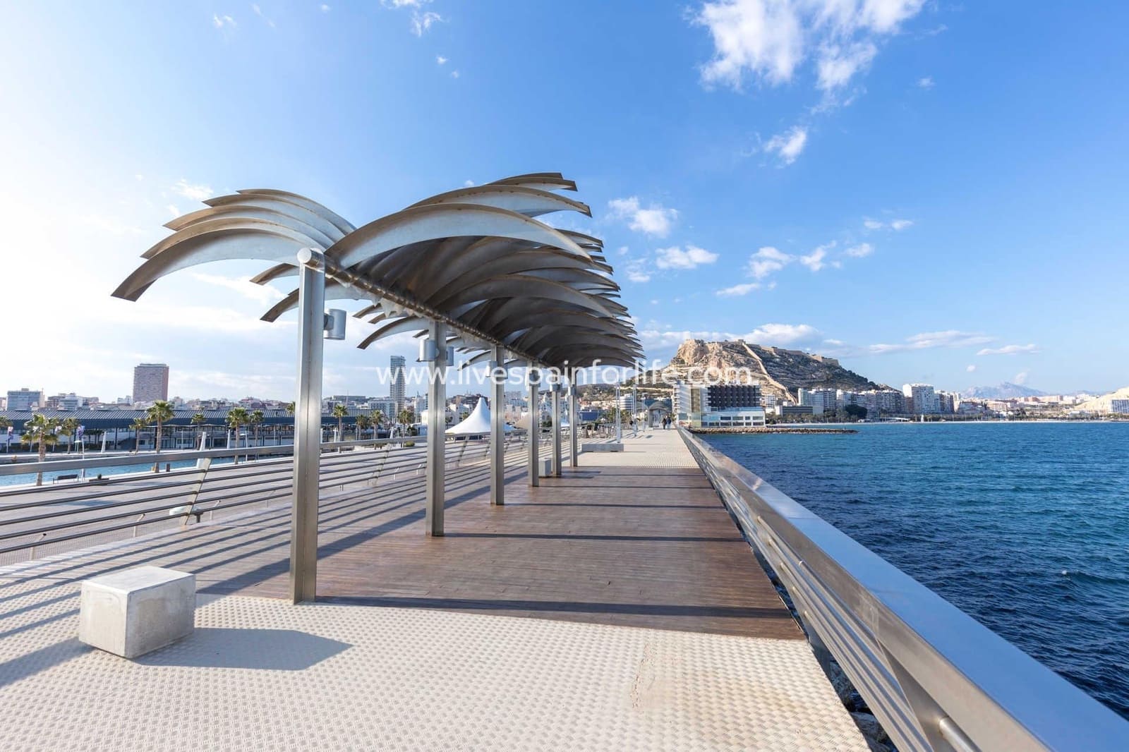 2 Zimmer Apartment zu verkaufen in Alicante / Alacant Stadt - 289.900 € (Ref: 9811162)