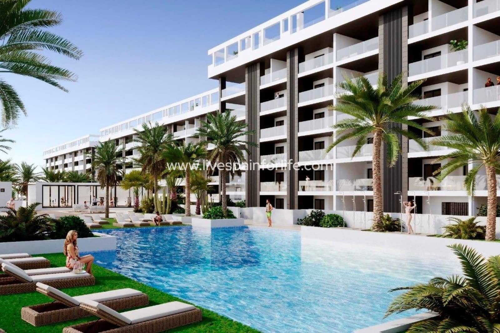 Apartamento de 3 habitaciones en Torrevieja en venta con piscina garaje - 540.000 € (Ref: 9811164)