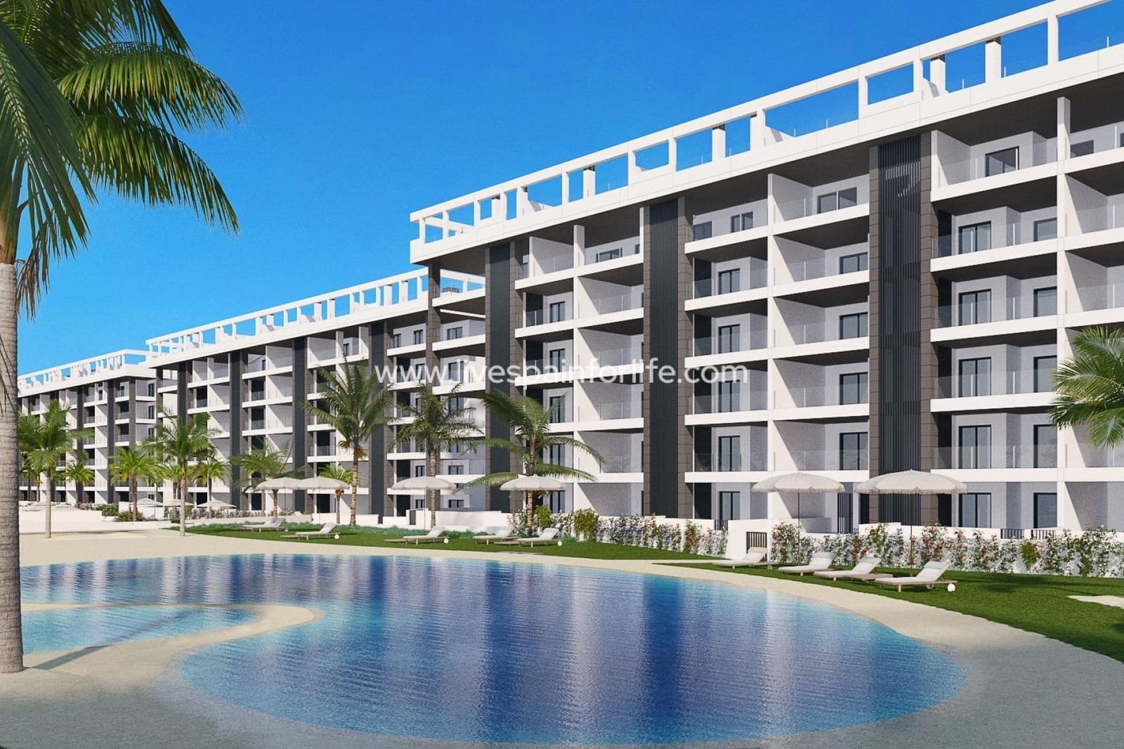 Apartamento de 3 habitaciones en Torrevieja en venta con piscina garaje - 540.000 € (Ref: 9811164)