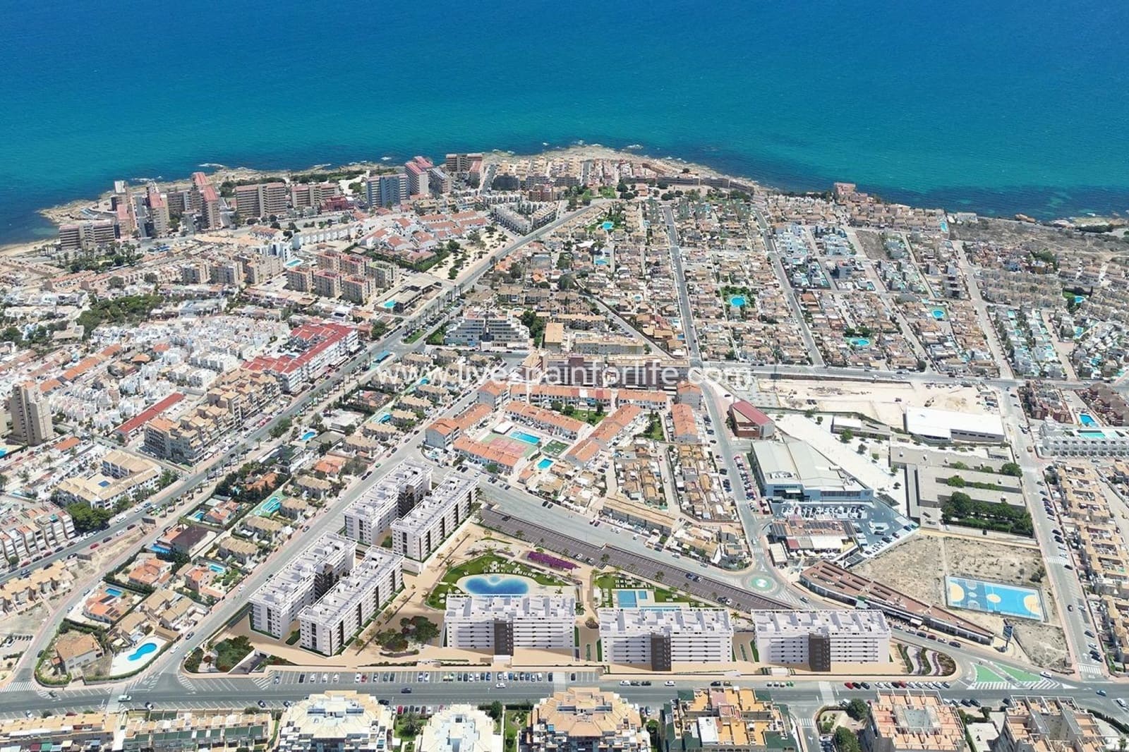 Apartamento de 3 habitaciones en Torrevieja en venta con piscina garaje - 540.000 € (Ref: 9811164)