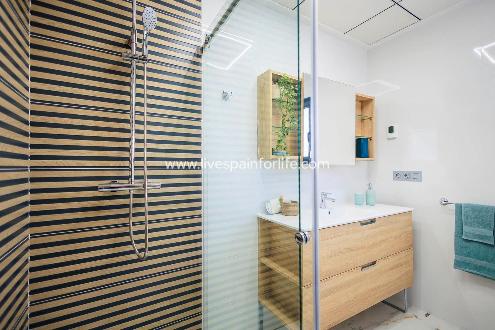 3 chambre Villa/Maison à vendre à Pilar de la Horadada avec piscine garage - 399 000 € (Ref: 9811171)