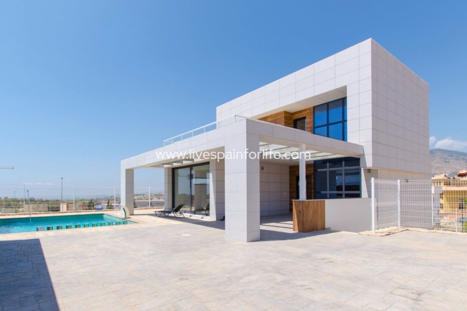 4 slaapkamer Villa te koop in Finestrat met zwembad garage - € 760.000 (Ref: 9811174)