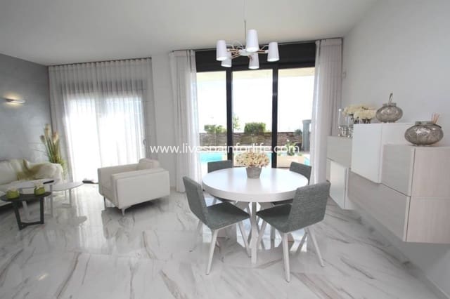 3 soverom Villa til salgs i San Miguel de Salinas med svømmebasseng garasje - € 630 000 (Ref: 9811178)