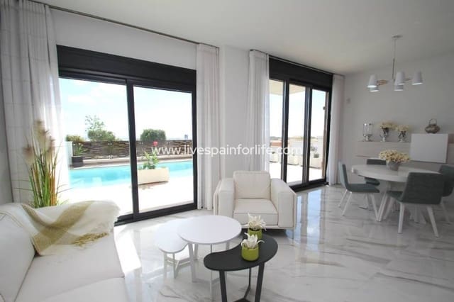 3 soverom Villa til salgs i San Miguel de Salinas med svømmebasseng garasje - € 630 000 (Ref: 9811178)