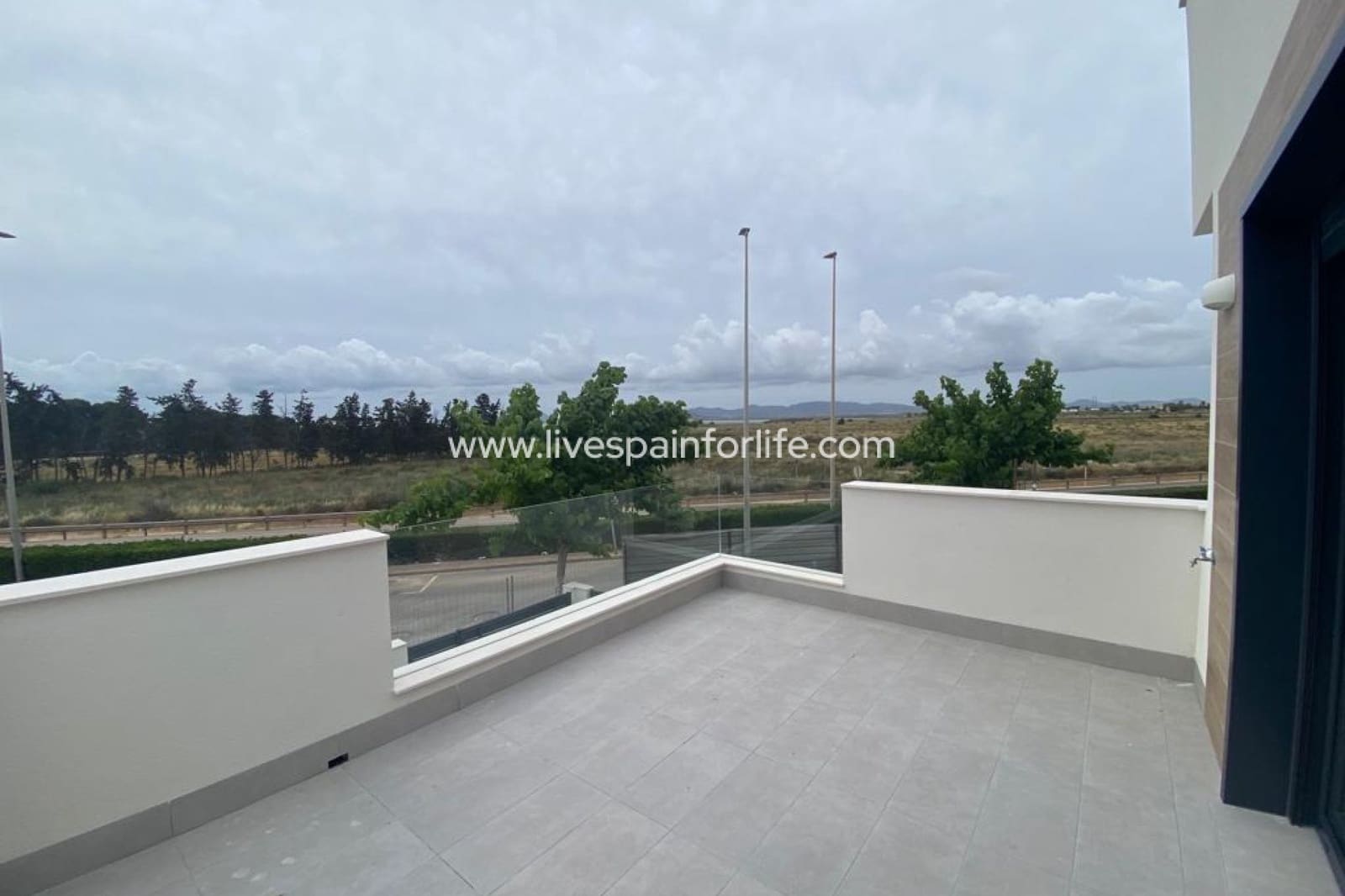 Chalet de 3 habitaciones en Los Alcázares en venta con piscina garaje - 419.900 € (Ref: 9811179)