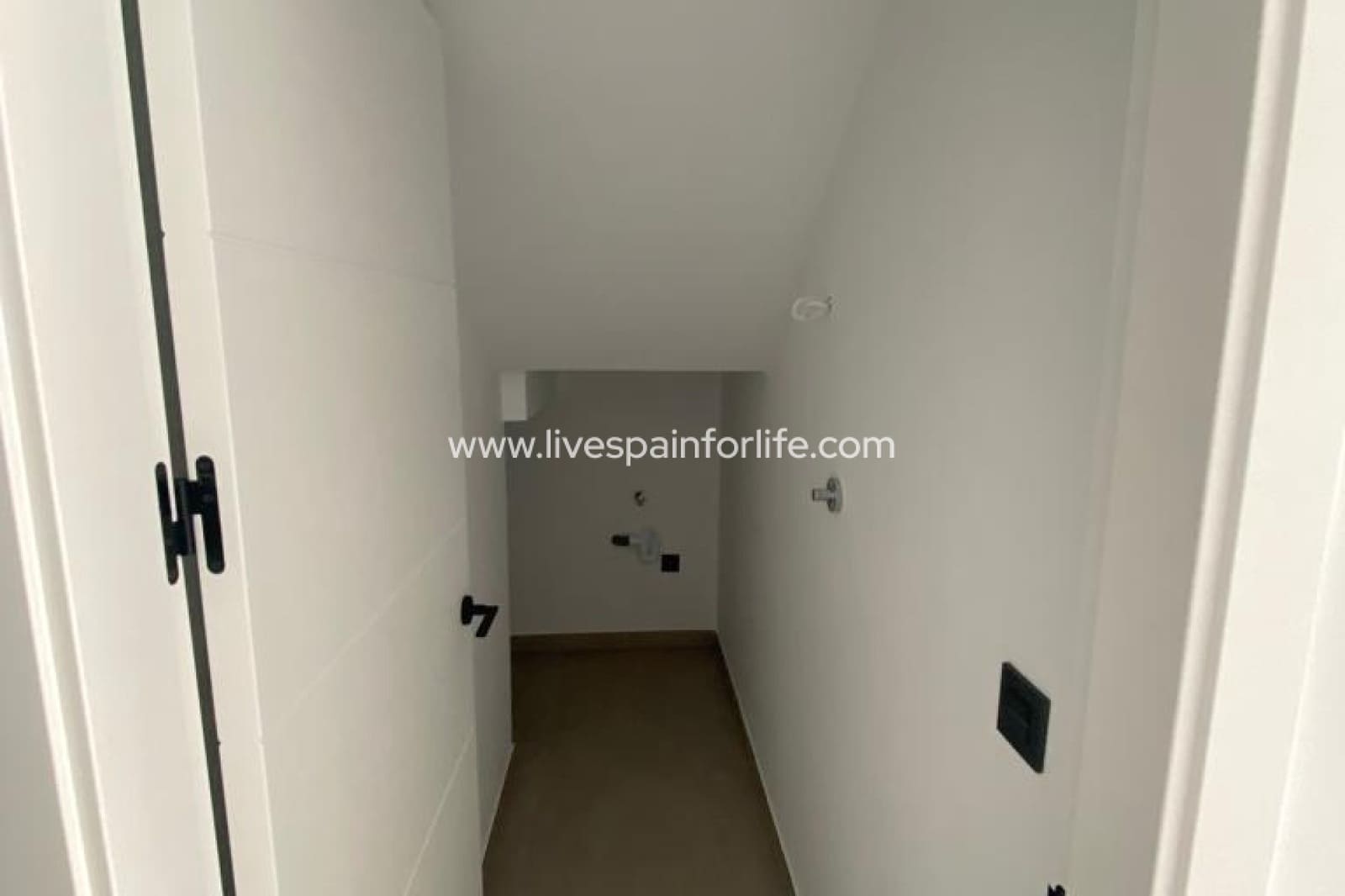 Chalet de 3 habitaciones en Los Alcázares en venta con piscina garaje - 419.900 € (Ref: 9811179)