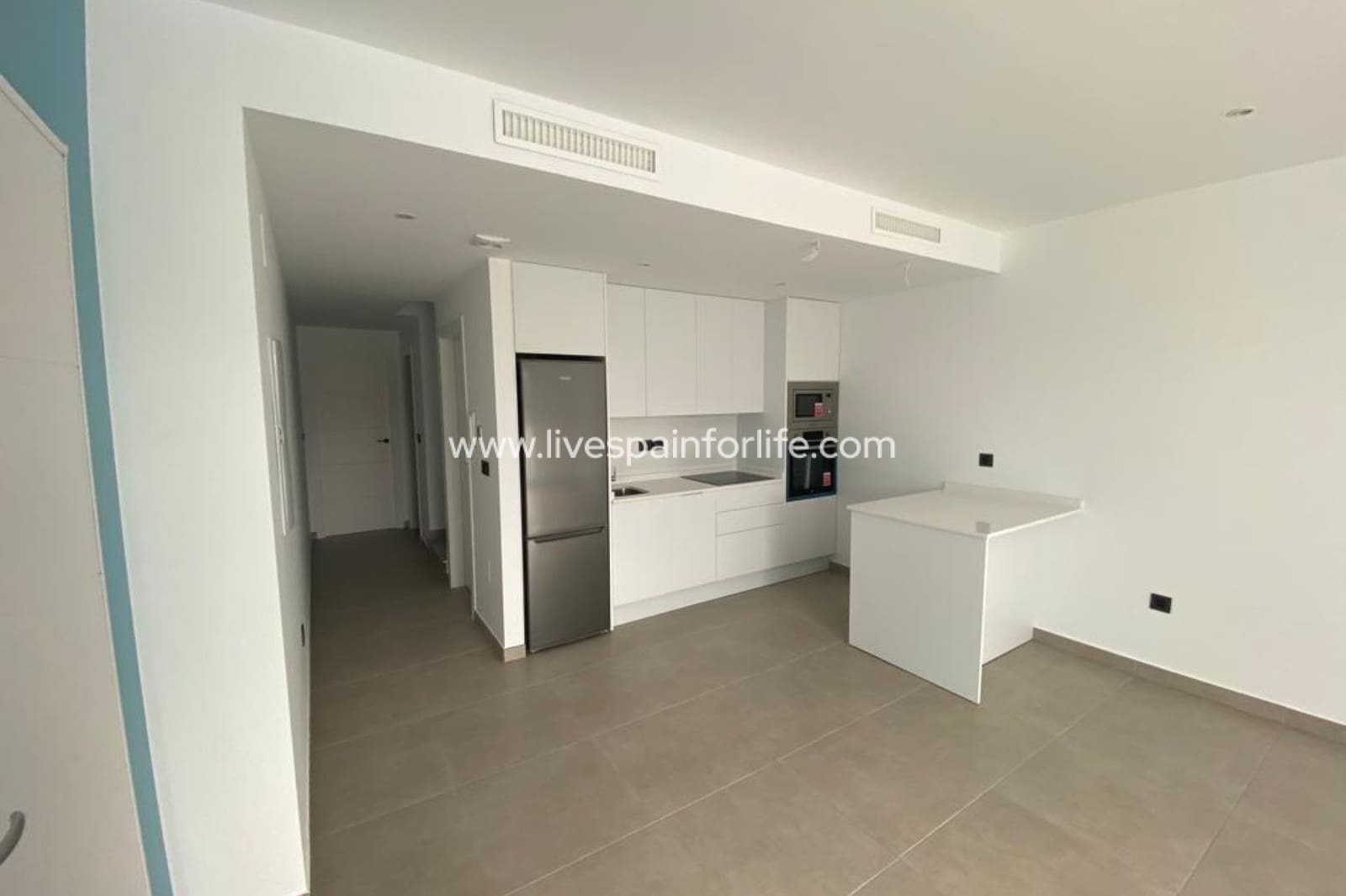 Chalet de 3 habitaciones en Los Alcázares en venta con piscina garaje - 419.900 € (Ref: 9811179)