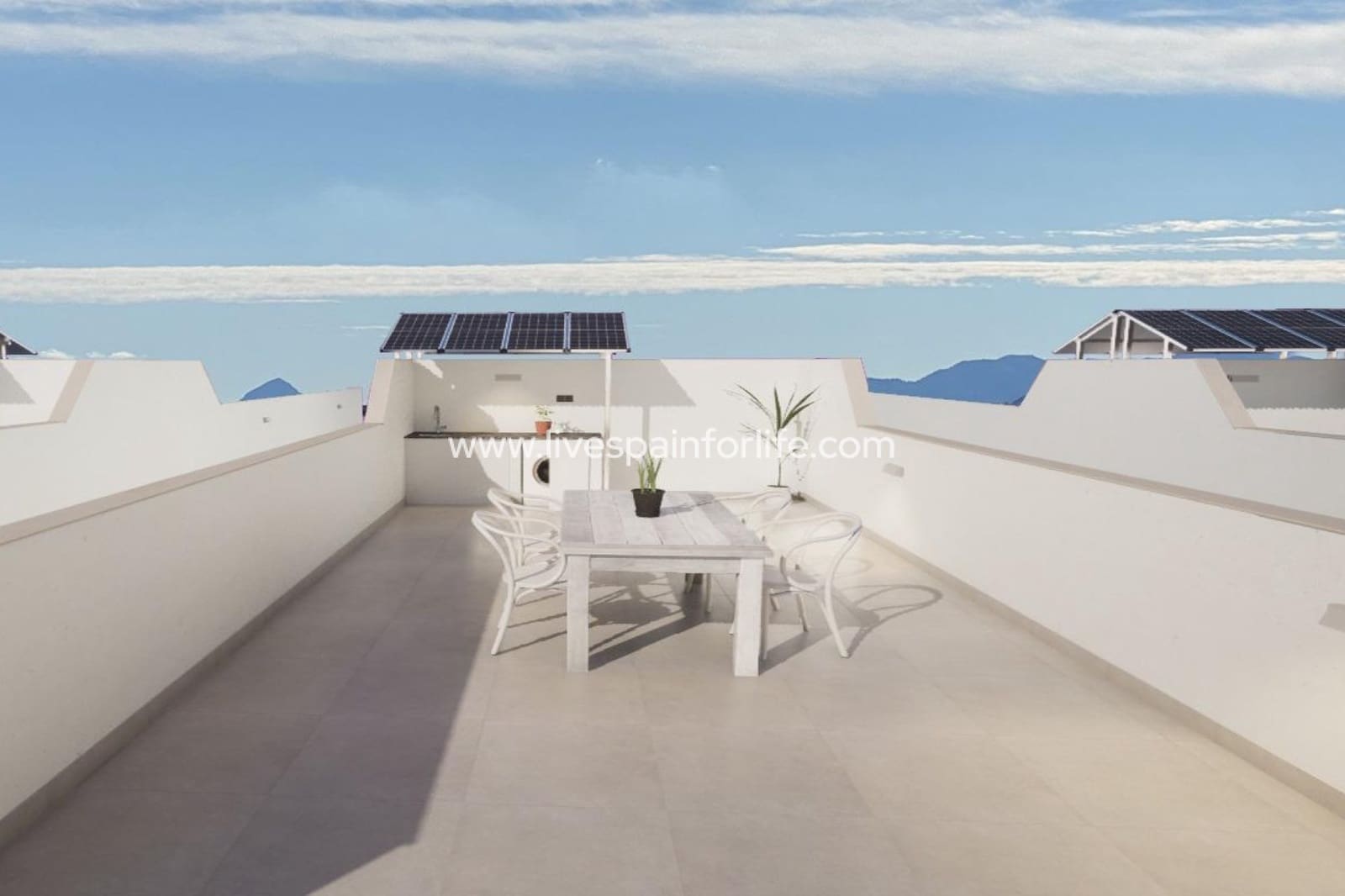 Chalet de 3 habitaciones en Los Alcázares en venta con piscina garaje - 419.900 € (Ref: 9811179)