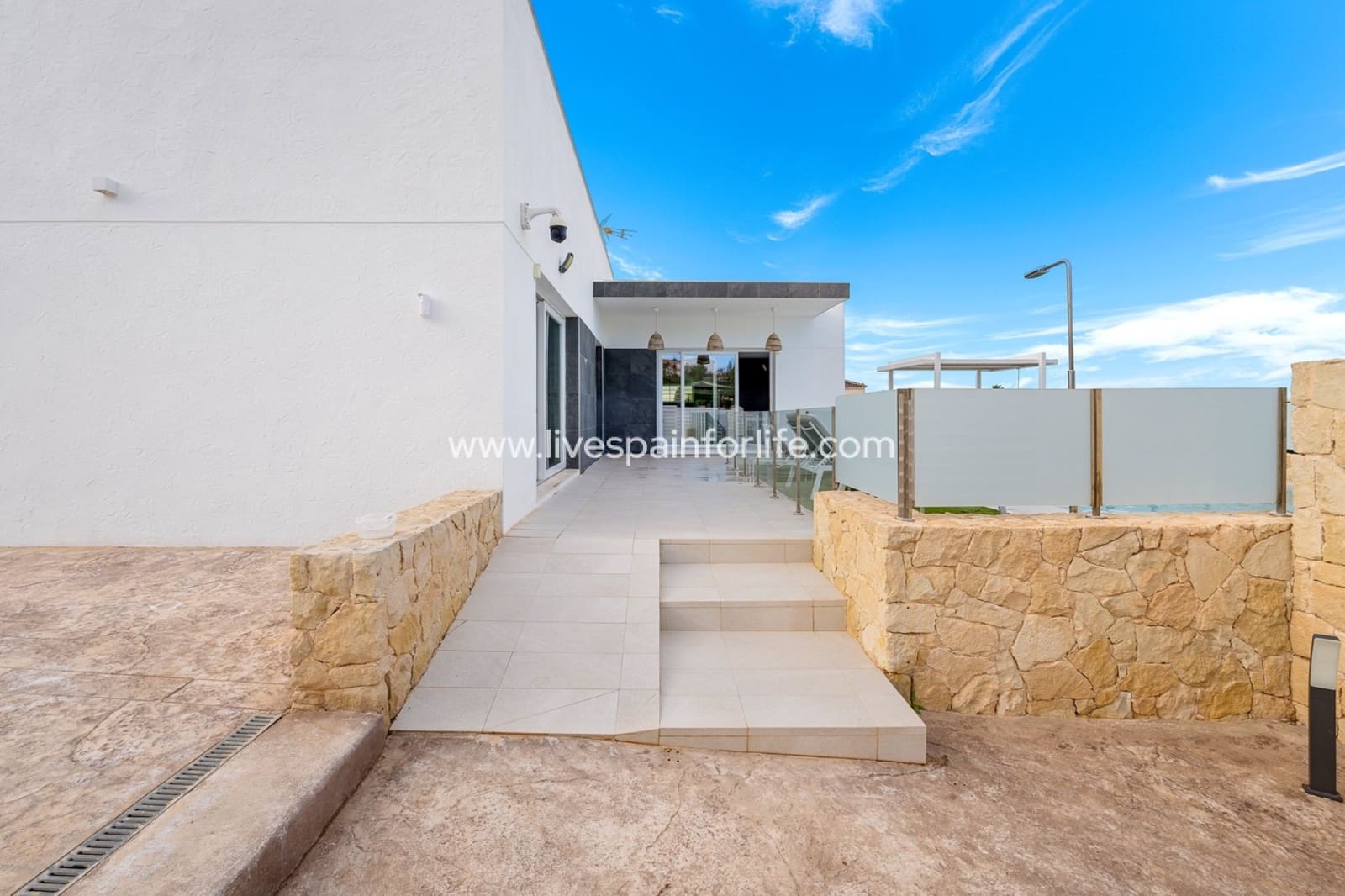 4 Zimmer Villa zu verkaufen in Algorfa mit Pool Garage - 899.000 € (Ref: 9812953)